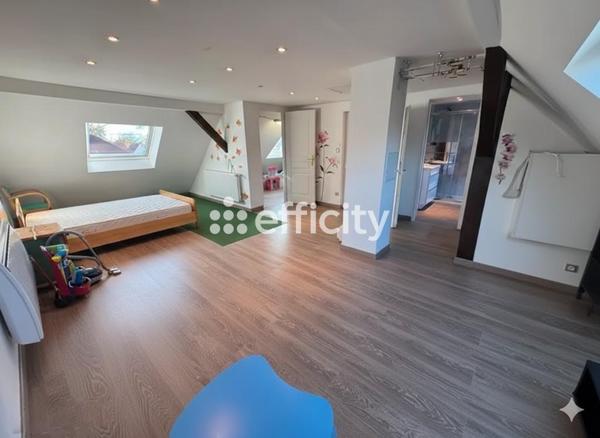 Maison 8 pièces - 200 m² Exclusivité efficity