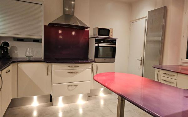 Appartement à vendre    3 pièces • 72,84 m2 Saint-Étienne