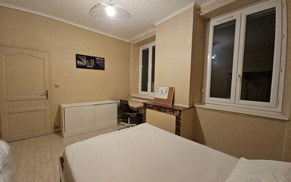 Appartement à vendre    3 pièces • 72,84 m2 Saint-Étienne