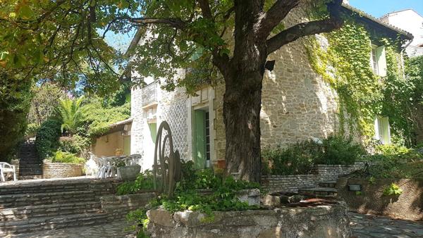 À vendre - Maison bourgeoise, 8 pièces située à Lamalou-les-Bains (34240)