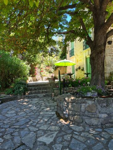À vendre - Maison bourgeoise, 8 pièces située à Lamalou-les-Bains (34240)