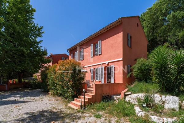 Propriété d’Exception à Biot : Deux Villas Idéales pour Chambres Biot