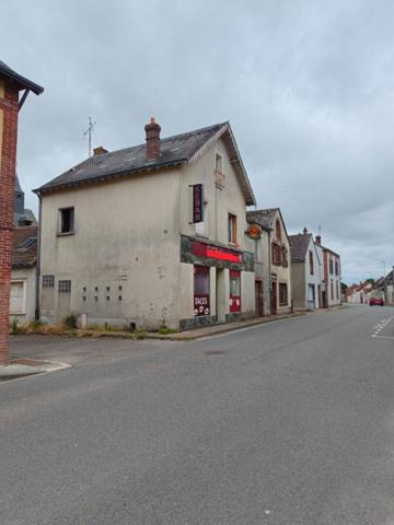 Immeuble Chartres 4 pièce(s) 75 m2 et local commercial
