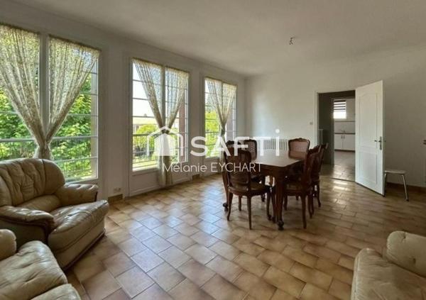 Maison de 113 m² habitables avec rez-de-jardin de même superficie – Terrain de 1 536 m² – La Rochefoucauld