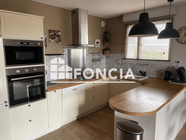 Location Appartement meublé 3 pièces 72.55 m² - BATIMENT 10 L'isle Jourdain 32600