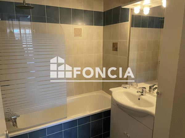 Location Appartement meublé 3 pièces 72.55 m² - BATIMENT 10 L'isle Jourdain 32600