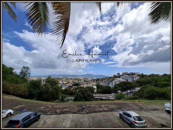 A louer - Appartement 2 pièces avec vue mer - Fort de France