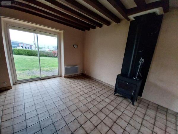 Maison individuelle à vendre à Val-d'Izé en Ille-et-Vilaine (35450), ref : 35131-211   
Sortie de bourg