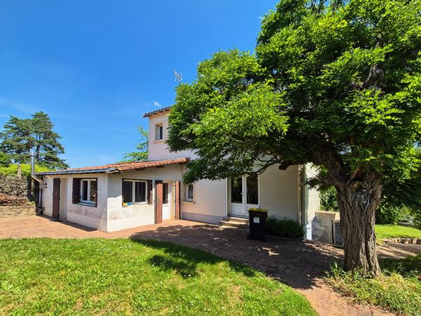 Maison 105 m² habitables 4 chambres au PIN EN MAUGES