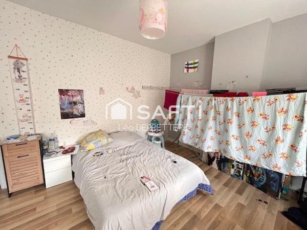 Maison de ville beaux volumes