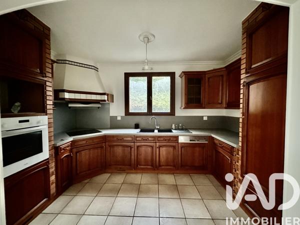 Location maison 6 pièces 170 m² Arpajon