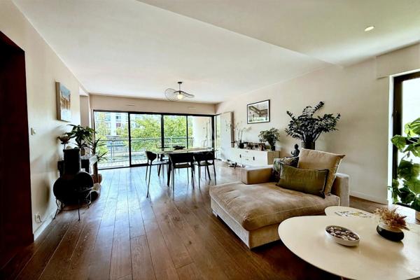 Rennes Mail Mitterrand, appartement T4 de 97 m² avec vue Vilaine, triple exposition et double garage