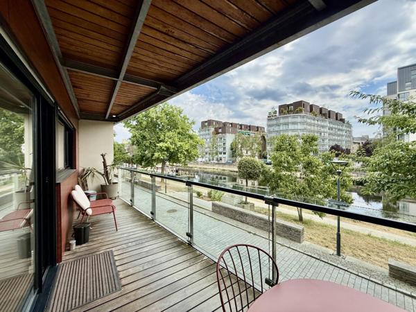 Rennes Mail Mitterrand, appartement T4 de 97 m² avec vue Vilaine, triple exposition et double garage