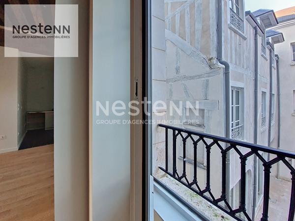 ORLEANS CENTRE CARMES - Vaste T2 de 66m2 ! Rénové et en frais de notaire réduits - DPE C