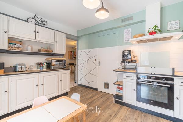 Maison
         5 pièces
        - 101 m² Exclusivité 159 000 € *