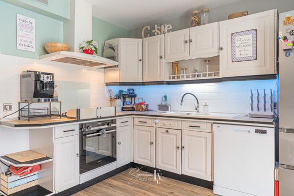 Maison
         5 pièces
        - 101 m² Exclusivité 159 000 € *