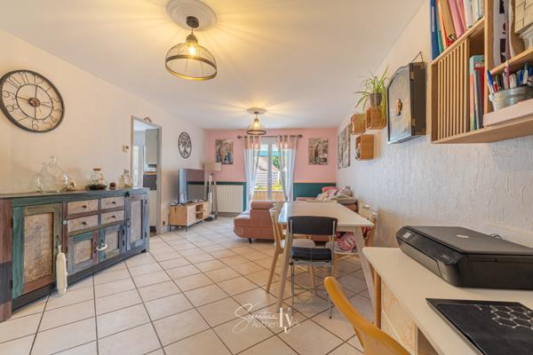 Maison
         5 pièces
        - 101 m² Exclusivité 159 000 € *