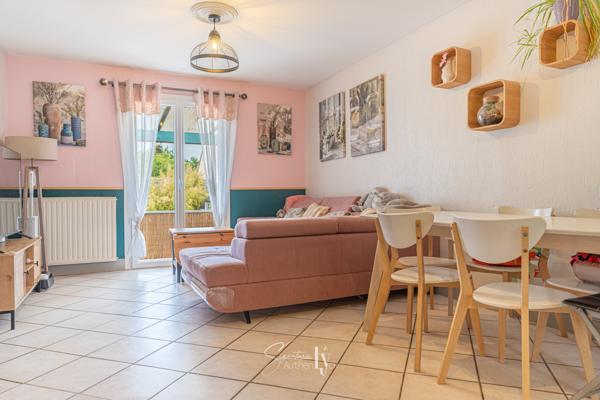 Maison
         5 pièces
        - 101 m² Exclusivité 159 000 € *