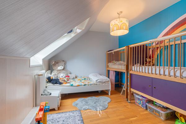 Maison
         5 pièces
        - 101 m² Exclusivité 159 000 € *