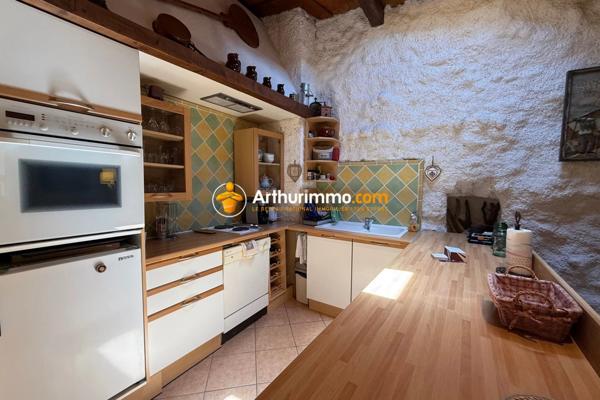 Vente                                                      Maison de village
                        
                     3 pièces                      74 m2                     à Guillestre
