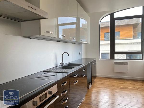 Appartement à louer 3 pièces 83.29m² Saint-Quentin (02100)