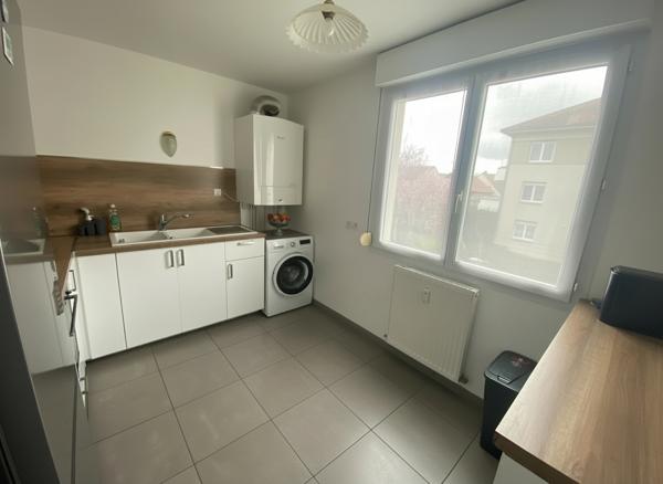 Appartement Dijon 5 pièce(s) 82.03 m2 + terrasse + garage cave + place de parking