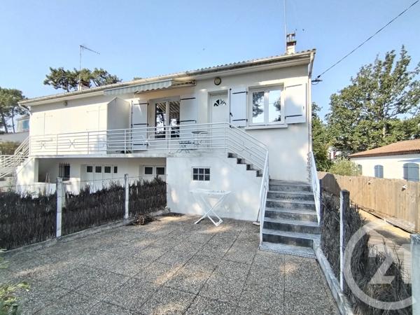 Appartement F3 à vendre  3 pièces - 49,39 m 2   LA TRANCHE SUR MER  - 85