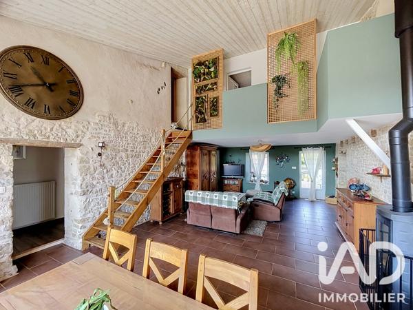 Maison à vendre 8 pièces 240 m² Ardin