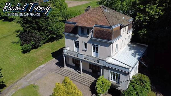 Secteur Fougerolles, Belle Maison bourgeoise  T9 sur terrain de 75 ares !