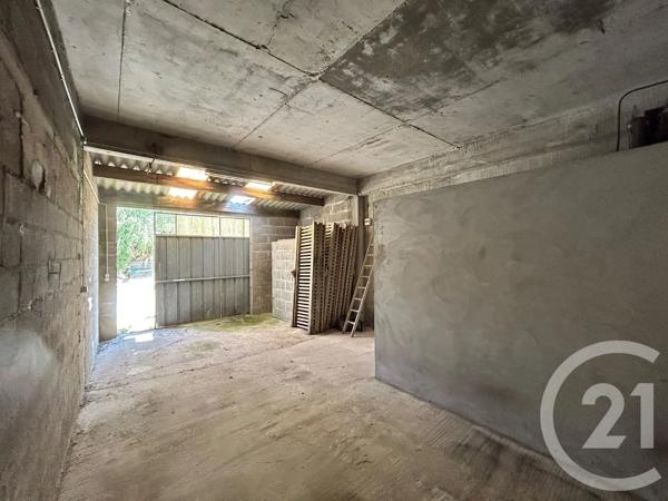 Parking à vendre  45 m 2   GUERANDE  - 44