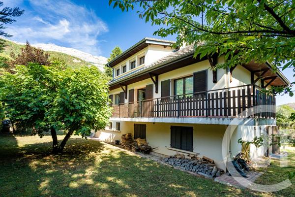 Maison à vendre  7 pièces - 220 m2 CLAIX - 38