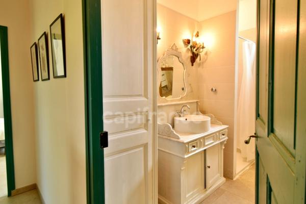 Dpt Bouches du Rhône (13), à vendre TARASCON maison P6 de 300 m² - Terrain de 2558 m²