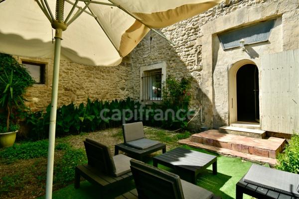 Dpt Bouches du Rhône (13), à vendre TARASCON maison P6 de 300 m² - Terrain de 2558 m²