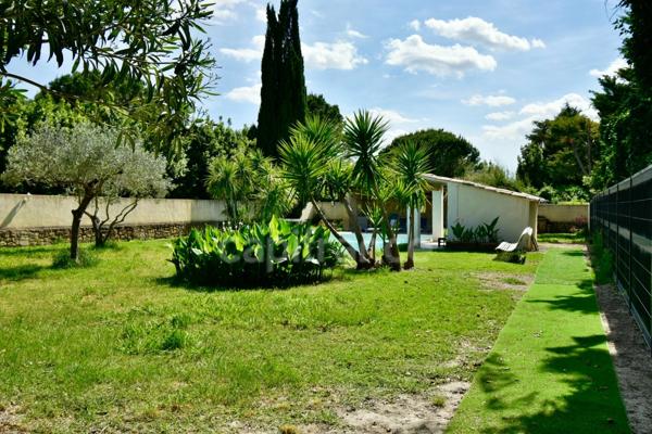 Dpt Bouches du Rhône (13), à vendre TARASCON maison P6 de 300 m² - Terrain de 2558 m²