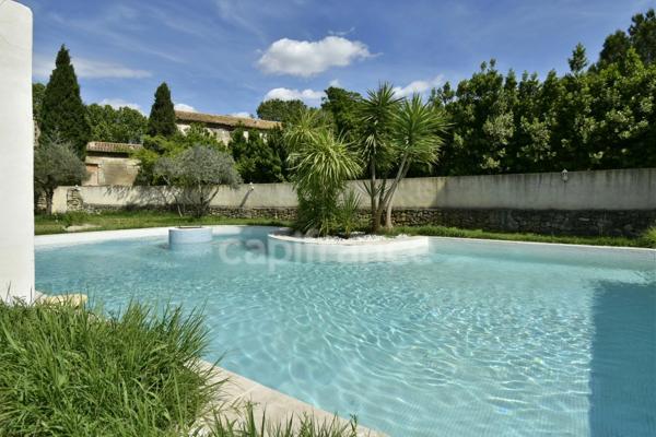 Dpt Bouches du Rhône (13), à vendre TARASCON maison P6 de 300 m² - Terrain de 2558 m²