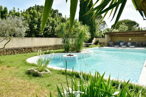Dpt Bouches du Rhône (13), à vendre TARASCON maison P6 de 300 m² - Terrain de 2558 m²