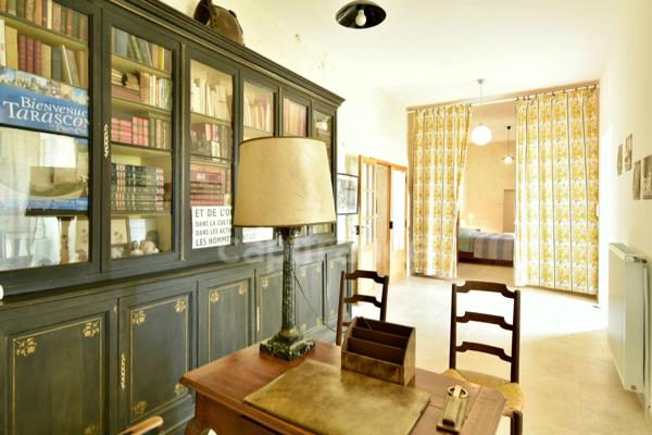 Dpt Bouches du Rhône (13), à vendre TARASCON maison P6 de 300 m² - Terrain de 2558 m²