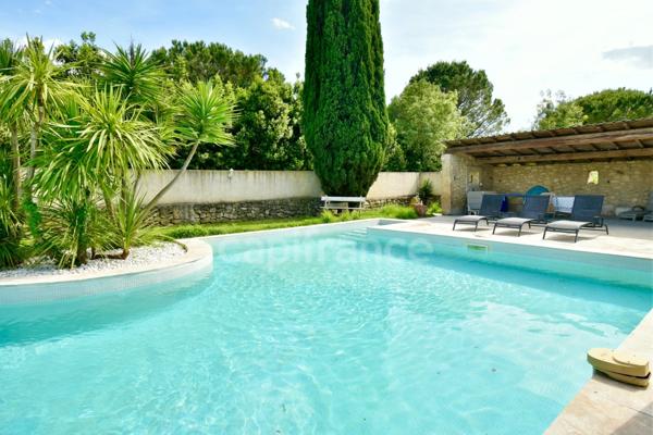 Dpt Bouches du Rhône (13), à vendre TARASCON maison P6 de 300 m² - Terrain de 2558 m²