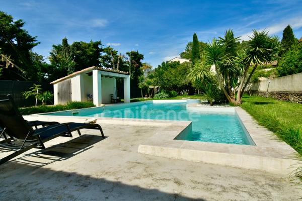 Dpt Bouches du Rhône (13), à vendre TARASCON maison P6 de 300 m² - Terrain de 2558 m²