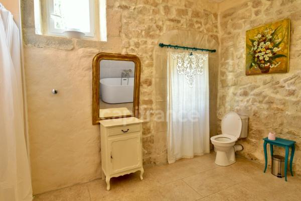 Dpt Bouches du Rhône (13), à vendre TARASCON maison P6 de 300 m² - Terrain de 2558 m²