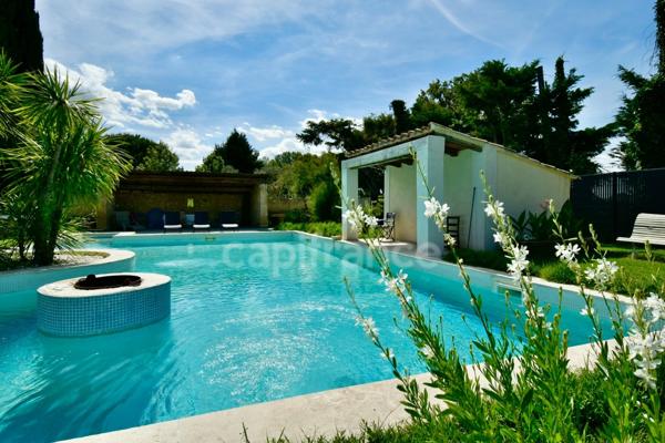 Dpt Bouches du Rhône (13), à vendre TARASCON maison P6 de 300 m² - Terrain de 2558 m²