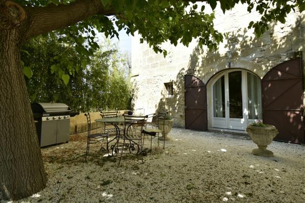 Dpt Bouches du Rhône (13), à vendre TARASCON maison P6 de 300 m² - Terrain de 2558 m²