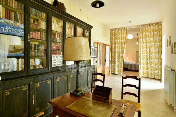 Dpt Bouches du Rhône (13), à vendre TARASCON maison P6 de 300 m² - Terrain de 2558 m²