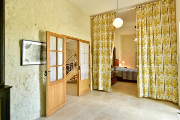 Dpt Bouches du Rhône (13), à vendre TARASCON maison P6 de 300 m² - Terrain de 2558 m²