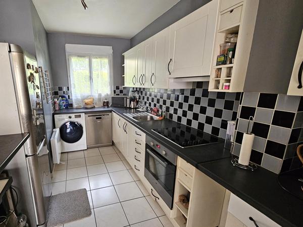 Duplex T4 de type maison de 78 m² avec 3 chambres et jardin