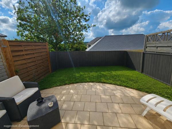 Duplex T4 de type maison de 78 m² avec 3 chambres et jardin