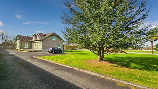 Maison à vendre 6 pièces avec grand garage et parc arboré AUREILHAN (65)