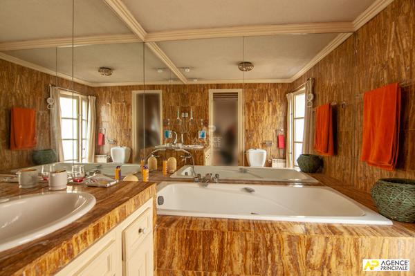 Appartement Saint Germain En Laye 5 pièce(s) 102.53 m2 €785 000 ** - Référence 17016