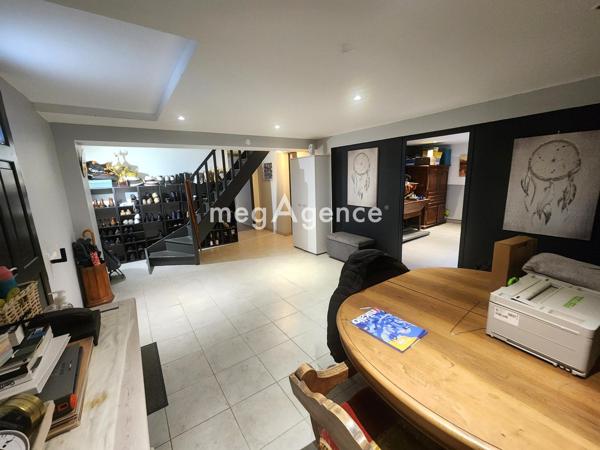 Maison à BASSENS, 33530 - 5 pièces 180m²