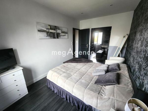 Maison à BASSENS, 33530 - 5 pièces 180m²